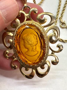 Cameo Intaglio Reverse Cut Amber Vintage Pendant with Necklace Gold Plated J-141 - Picture 1 of 4