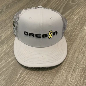 Nike Oregon Ducks True Hat Overcome Cancer Dri-Fit Used Gray Silver Yellow ** - Picture 1 of 5
