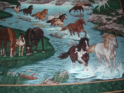 Nuevo Panel de Tela Caballos y Arroyos 44 1/2” W X 34 1/2” Alto Colgante de Pared Acolchado Foto 1 de 3