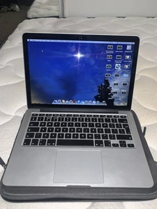 Mint Apple MacBook Pro (Retina) 13 inch Laptop - ME662LLA (2013) - Picture 1 of 4