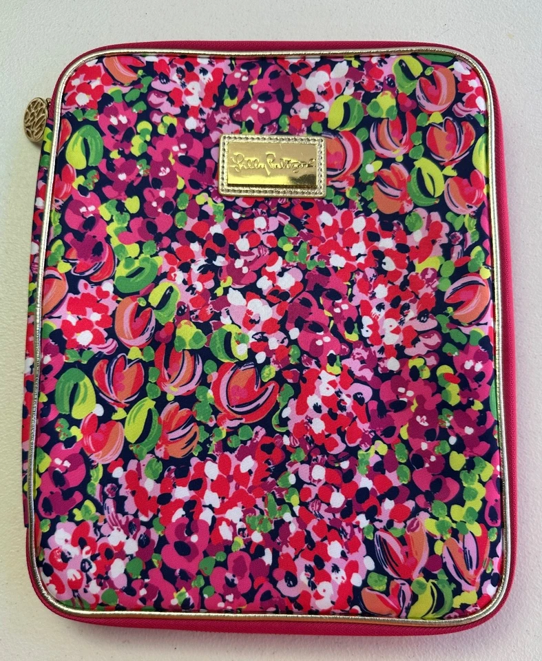 Estojo fólio com zíper Lilly Pulitzer destaque no portfólio de bolsos de confete WIld - Imagem 1 de 4