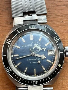 Clock. Vostok amphibian on the move with craquelures - Picture 1 of 2