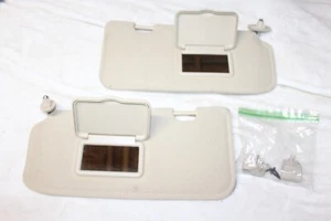 01-07 Ford ESCAPE Mazda Tribute MARINER SUNVISORS w/ Sun Visor CLIPS BEIGE Clean - Picture 1 of 4