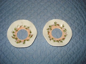 2 Vintage Pfirsichfarbe n Blätter Glas Bobeche Tropfschutz signiert Y YORK 2002 - Bild 1 von 4