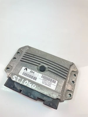 RENAULT CLIO IV REGGISENO centralina motore ECU 237102885R 237102071R 28225311 - Immagine 1 di 4
