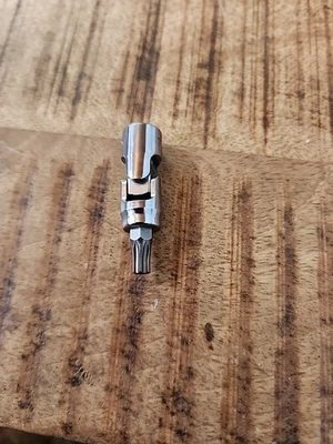 Snap-on Tools USA NEW STYLE 1/4" Drive T30 Swivel TORX Stubby Bit Socket TUTX30E - Image 1 of 4