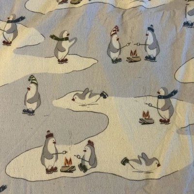 Eddie Bauer Home - QUEEN Franela Hoja Plana Pingüinos Patinaje Multicolor Foto 1 de 4