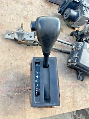 2011 TO 2012 HINO 268 338 AUTOMATIC FLOOR SHIFTER TESTED GOOD SEE PICS - Image 1 of 3
