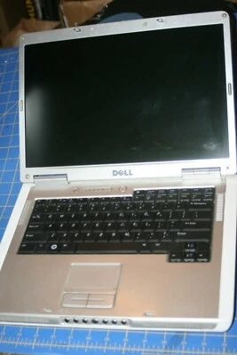 Laptop Dell Inspiron E1505 Core Duo 1GB CON BATERÍA SIN HD. No se enciende Foto 1 de 4