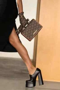$1425 Designer VERSACE Women's Medusa Aevitas leather platform loafer pumps 38 - Picture 1 of 16