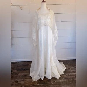 1970's ivory bishop sleeve chiffon and alencon lace wedding dress / size M - Picture 1 of 8