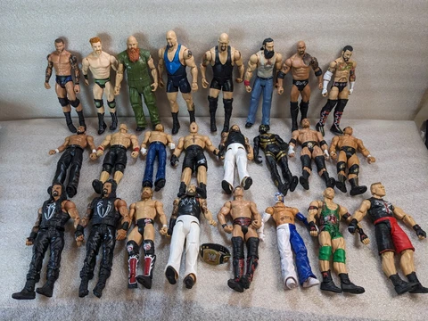 Lot of 24 WWE 7" Wrestling Figures, 2011 - 2013 (A3) Cover