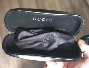 Gucci Sonnenbrillenetui mit Putztuch - Bild 1 von 2