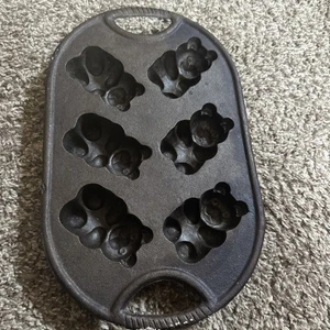Vintage Rowoco Cast Iron Teddy Bear Mold Muffin Baking Pan 14 Inch - Picture 1 of 3
