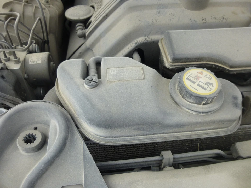 JAGUAR XJ8 VANDEN PLAS S TYPE 2003 04 05 06 2007 2008 COOLING RESERVOIR SENSOR - Image 1 of 3