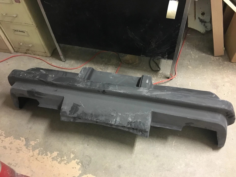 75 76 77 78 79 80 Chevrolet Monza SHOWCARS parachoques trasero envolvente luz trasera hatchback Foto 1 de 3