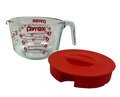 Vintage Pyrex 564-RRD-PC 8 Cup Measuring Cup w/Red Lid - Image 1 of 4