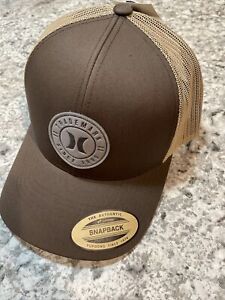 Hurley SnapBack Brown Grey Circular Seal Curved Bill One Size