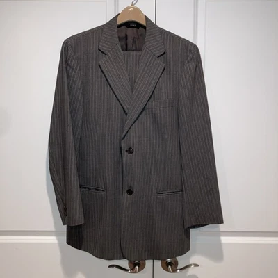 DKNY Hombres Gris Carbón Lana RAYAS 2 Piezas Traje 38R Chaqueta 30x30 Pantalón Foto 1 de 4