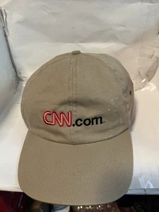 Casquette snapback beige réglable CNN.com - Photo 1/7