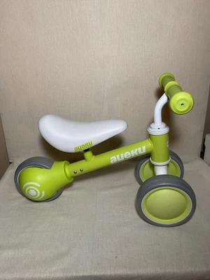 Bicicleta de pie triciclo de bebé verde lima AyeKu para niño/niña de 1-2 años Foto 1 de 4