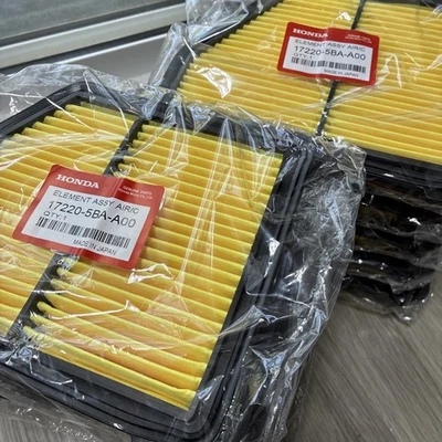 Honda Engine Air Filter  Genuine OEM 17220-5BA-A00 -  Honda Civic and HR-V US - Image 1 of 3