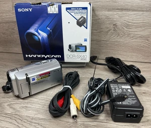 Sony DCR-SX40 Handycam Camcorder (Silver) (with built-in memory) - Picture 1 of 17