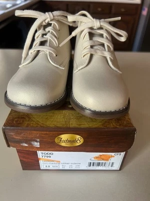 Footmate Todd  baby size 6  Off white  Classic Hard Bottom  Hi Top Dress New - Image 1 of 4