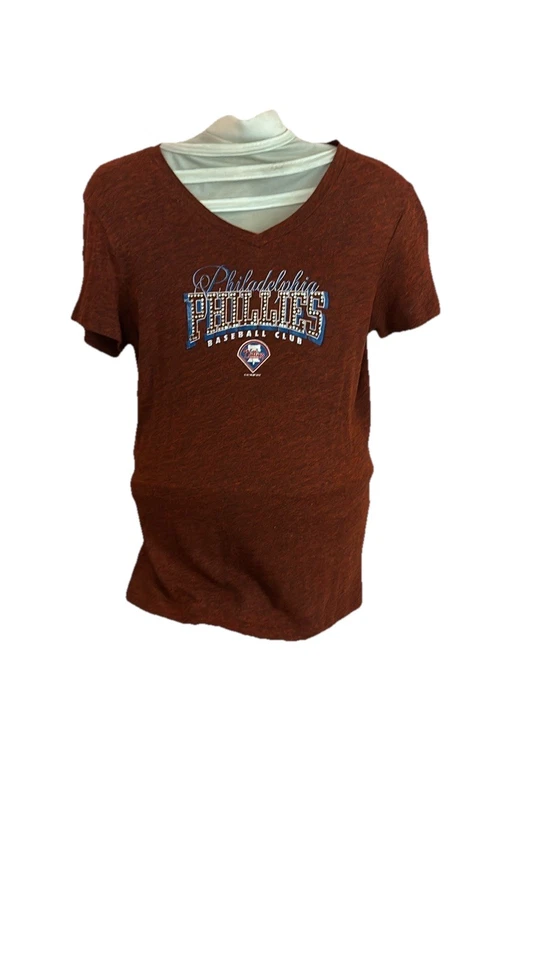 Philadelphia Phillies Touch by Alyssa Milano T-Shirt Women's SMALL V-Neck EUC - Image 1 of 4