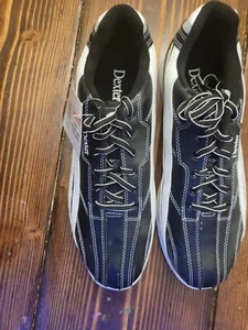 Bowling Shoes - Picture 1 of 3