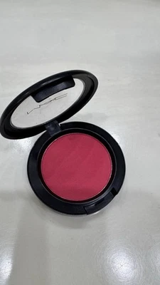 MAC Cosmetics FRANKLY SCARLET Matte Powder Blush Discontinued  BRAND NEW!! RARE - Image 1 of 2