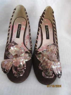 Salto Beverly Feldman BOUNDLESS costurado à mão, com miçangas tamanho 8,5M com original. Caixa - Imagem 1 de 4