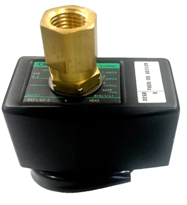 Electroválvula de servicio general CKD AG31-02-2 3 vías NC RC 1/4" 110/60 AC Foto 1 de 4