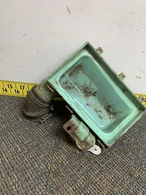 Caja de filtro de aire inferior OEM Nissan 1974-78 Datsun 260Z 280Z (SVM46) Foto 1 de 4