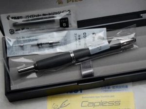Pilot Capless VANISHING POINT F-nib 18K Wood Barrel Black with Converter CON-40 - Picture 1 of 5