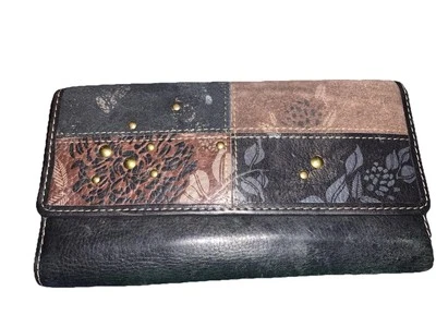 Cartera Vintage Fossil Triple con Cuero y Gamuza y Gráficos en el Cuero Foto 1 de 4