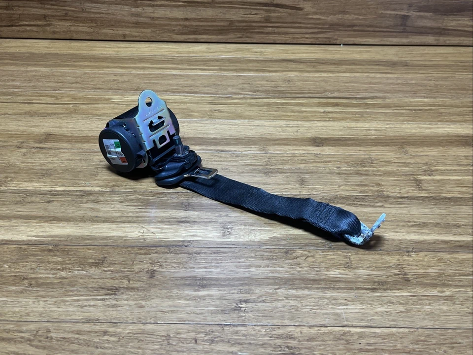 2016-2019 Porsche 911 Rear Right Side Seat Belt Retractor Black 99180303508 OEM - Image 1 of 4