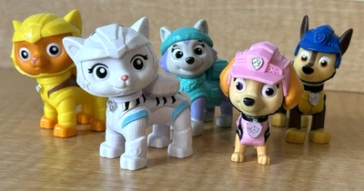 Lote de 5 figuras de la Patrulla Canina - Rory Leo Cat Pack Dino Skye Everest Dogs Rescue Foto 1 de 4