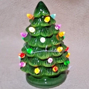 CHRISTMAS TREE SMALL CERAMIC 5" GREEN LIGHTED LIGHTS UP TABLE TOP VTG RETRO STYL - Picture 1 of 9