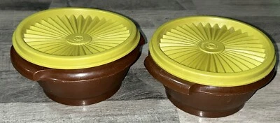 Juego de 2 cuencos de almacenamiento vintage Tupperware 1323 con tapas, verde marrón W2 Foto 1 de 4
