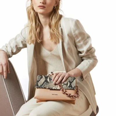 BOLSO XBODY EXÓTICO RESINA ALANI MUJER TED BAKER NUEVO EN PAQUETE Foto 1 de 4