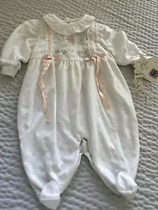 NWT LITTLE ME GIRLS ONE PIECE 12-17 Pounds Super Cute Embroidered Flowers/Bows* - Picture 1 of 5