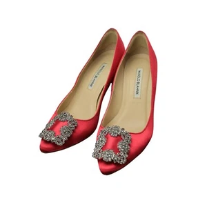 Manolo Blahnik Hangisi Red Satin Leather Sole Crystal Buckle Heels Size38 EU8 - Bild 1 von 13