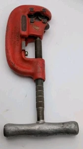 RIDGID 42A Heavy Duty Four Wheel Pipe Cutter 1/2" to 2" Made in USA - Picture 1 of 6