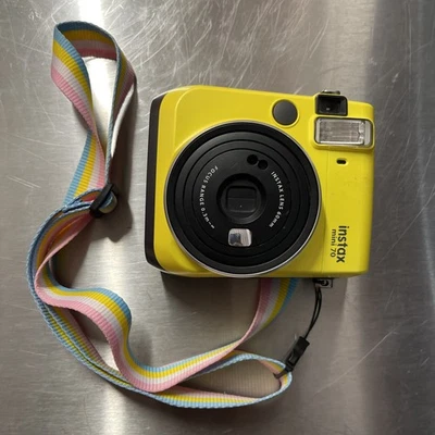 Cámara de impresión fotográfica instantánea Fujifilm Instax Mini 70 amarilla probada funcionando Foto 1 de 3
