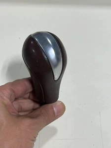 Perilla de cambio de marchas de cuero marrón para Infiniti G37 G25 QX56 - Imagen 1 de 3