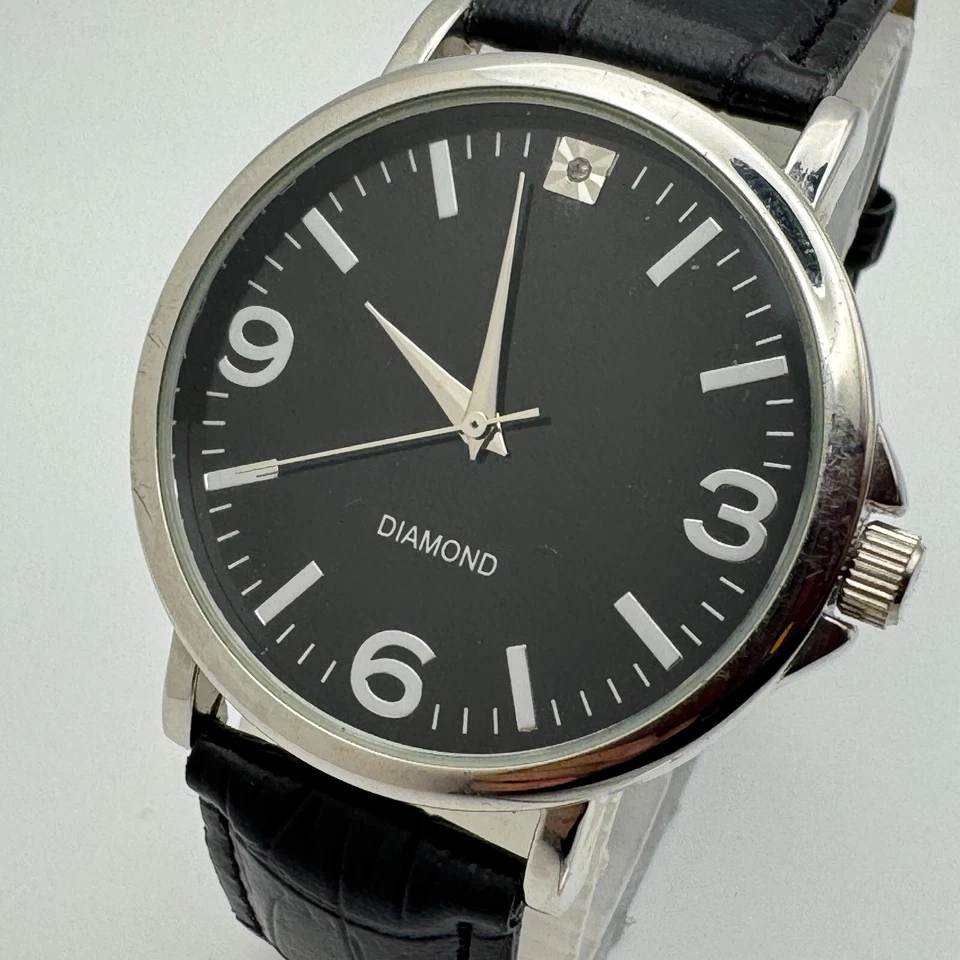 Reloj de Cuarzo Clásico Accutime Hombre Plata Negro Diamante Analógico 40mm Batería Nueva Foto 1 de 4