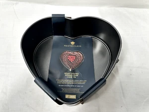 Masterclass heart shaped spring form cake tin 22.5 cm x 21.5 cm x 7.5 cm - Bild 1 von 6