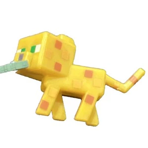 Minecraft Mini-Figures TNT Series #25 1" Ocelot Cat w/ Fish Figure Mojang - Picture 1 of 1
