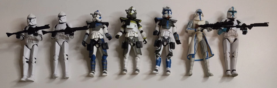 Star Wars 3.75-4" Clone Troopers Figura Aleatoria Paquete de 7 con Algunos Accesorios Foto 1 de 3
